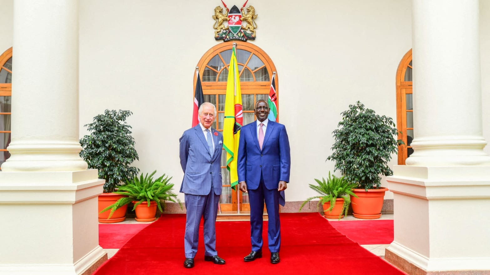 King Charles stands next to Kenyan President William Ruto