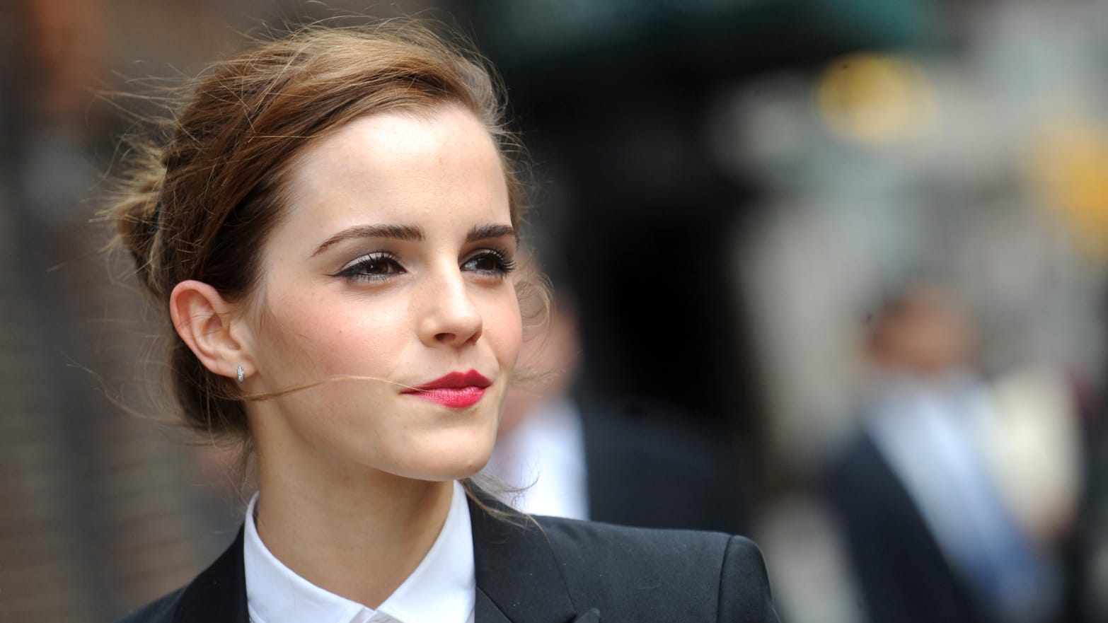 Its Ridiculous to Accuse Emma Watson of Feminist Hypocrisy pic image