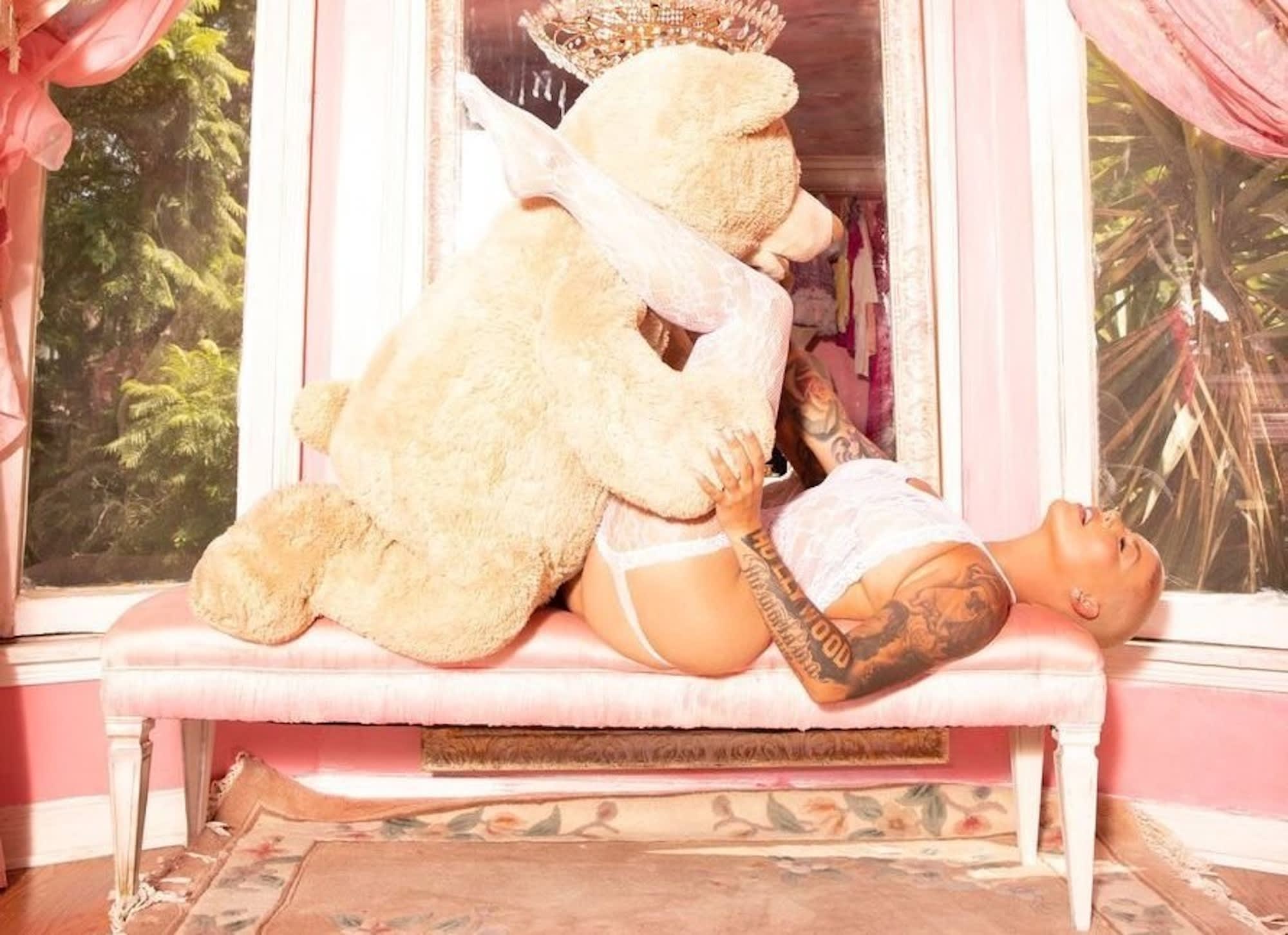 2000px x 1452px - Amber Rose on Kanye West's Presidential Run and Joining OnlyFans: 'I'll  Show My Boobs All Day'