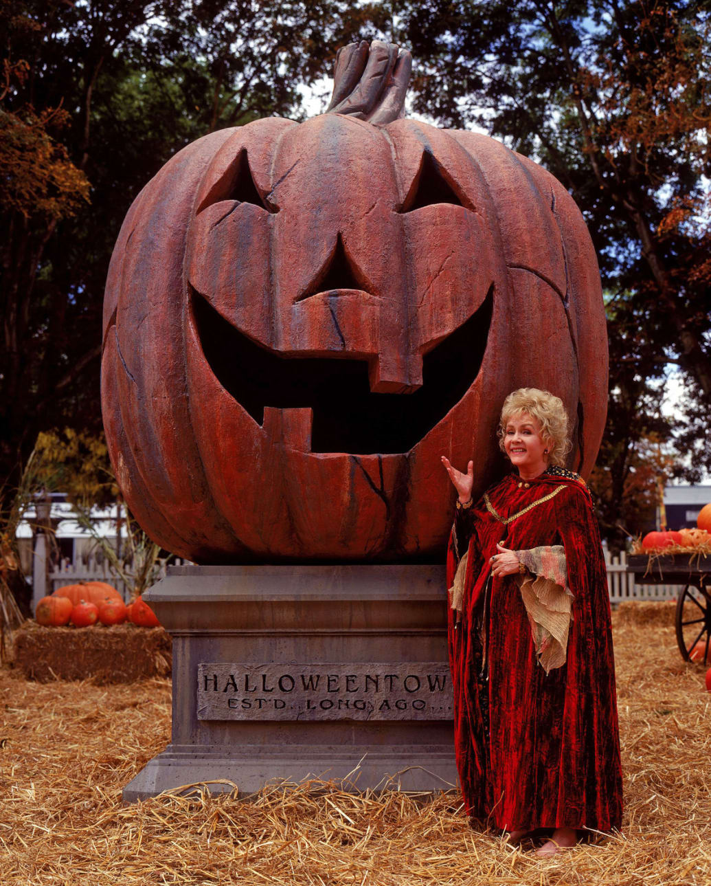 Photo still of Debbie Reynolds in 'Halloweentown'