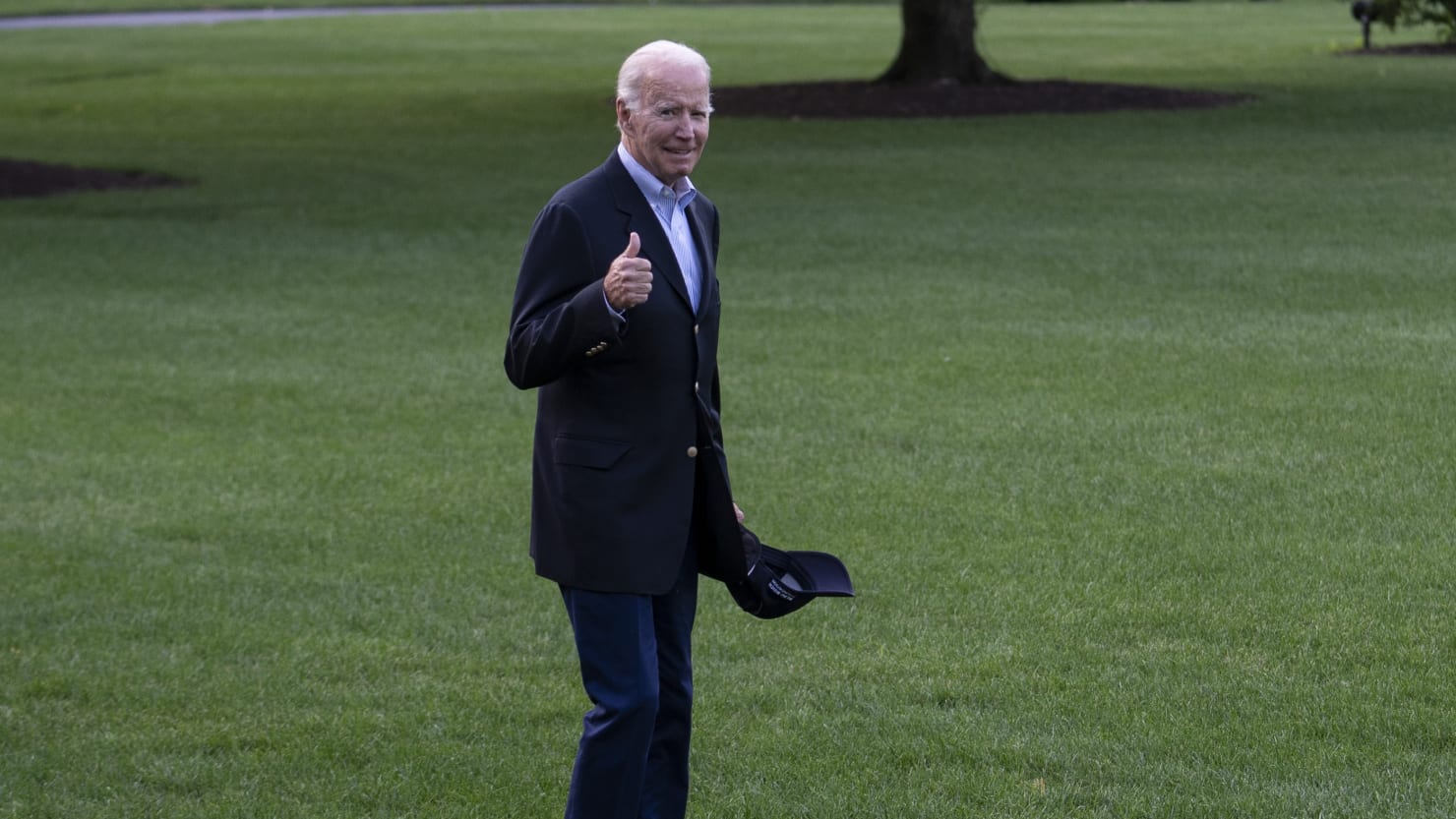 Biden Finally Leaves White House After COVID Rebound