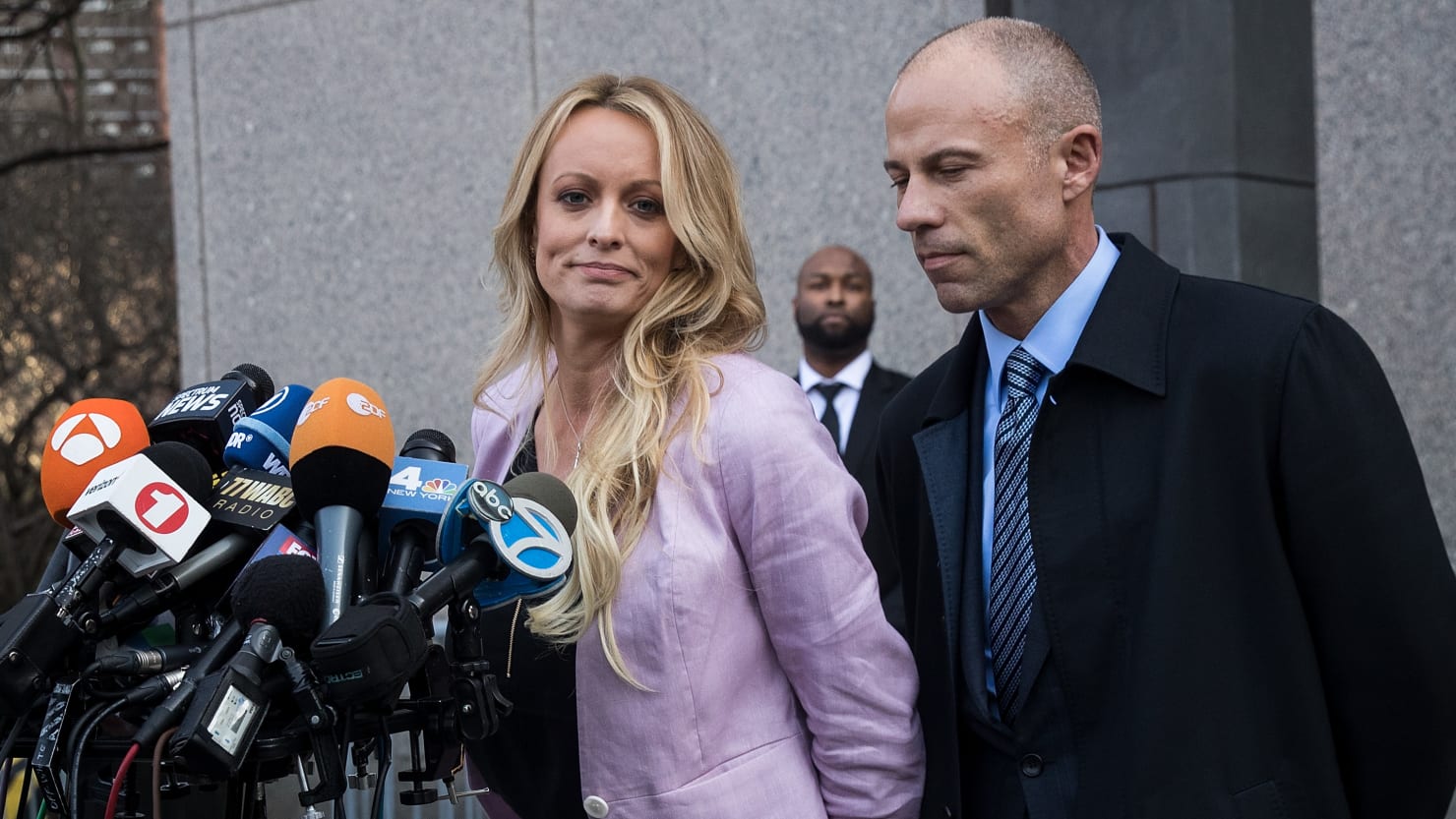 Michael Avenatti Forged Stormy Daniels’ Signature to Steal $300K: Feds1480 x 833