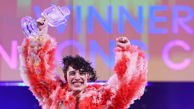 Nemo from Switzerland celebrates with the trophy for winning the final of the Eurovision Song Contest (ESC) 2024 in the Malm? Arena.