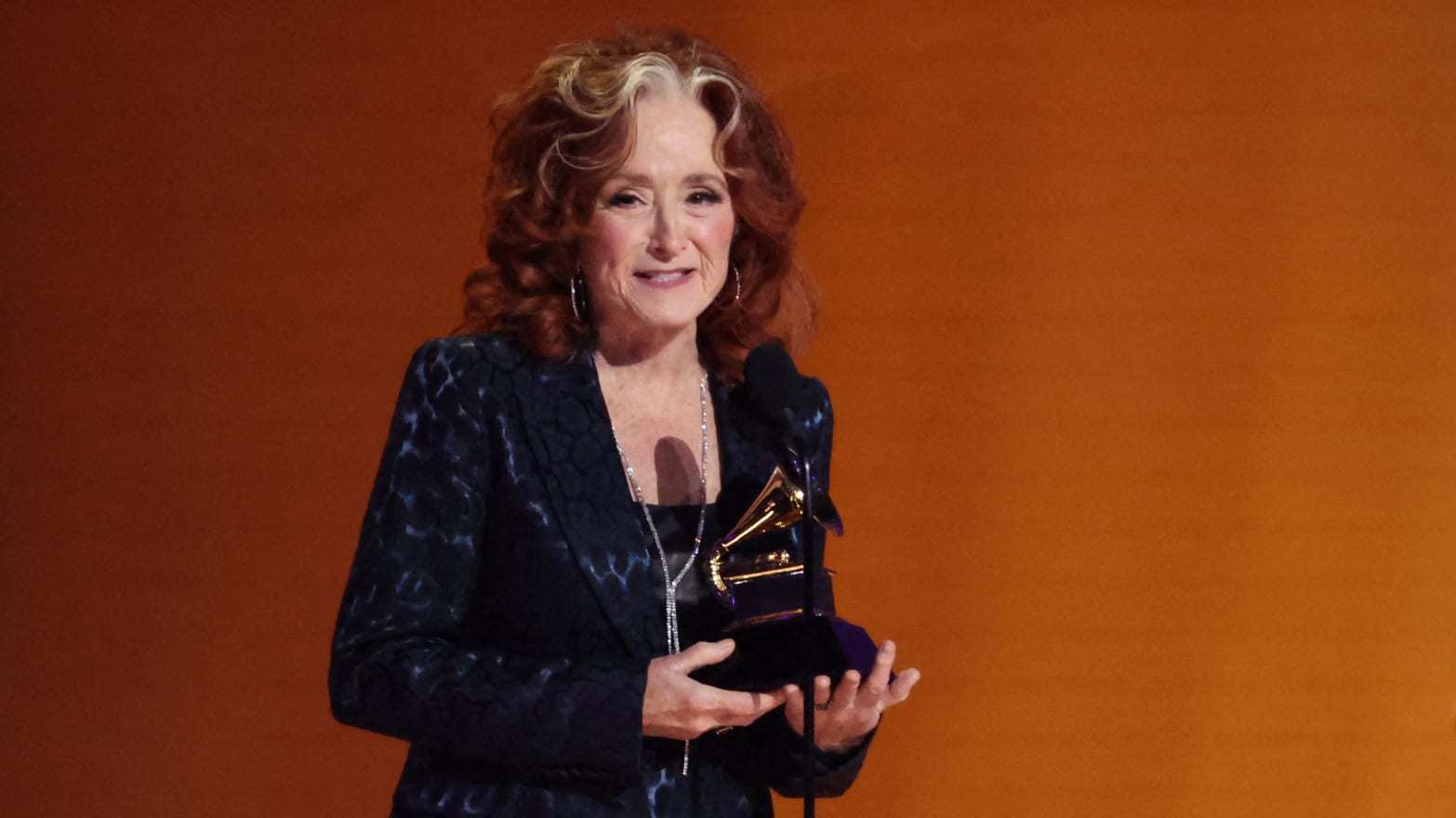 Bonny Raitt accepts the Grammy award for Song of the Year
