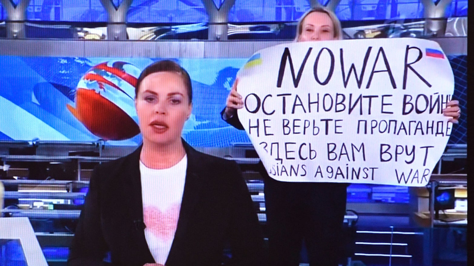 Marina Ovsyannikova held up a pro-Ukraine sign during a broadcast on Russian state TV.