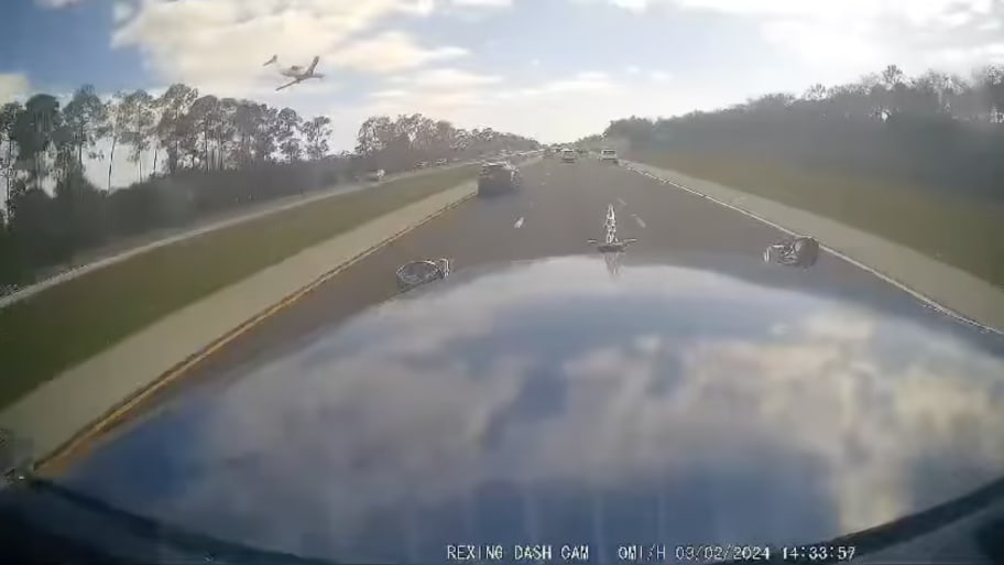 Plane crash on Florida highway