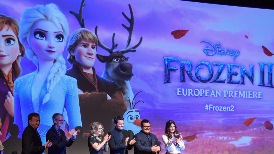 ‘frozen 2 Breaks Thanksgiving Weekend Box Office Records Earns 1237 Million 