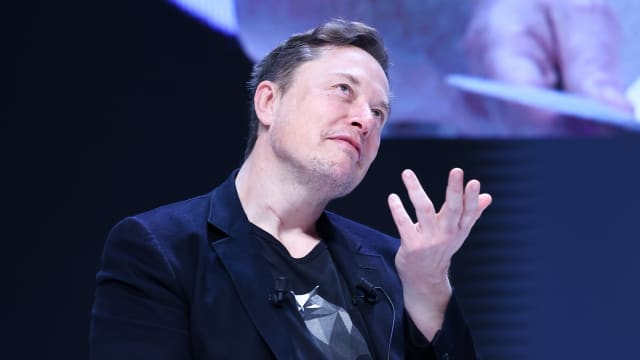 Elon Musk giving an interview