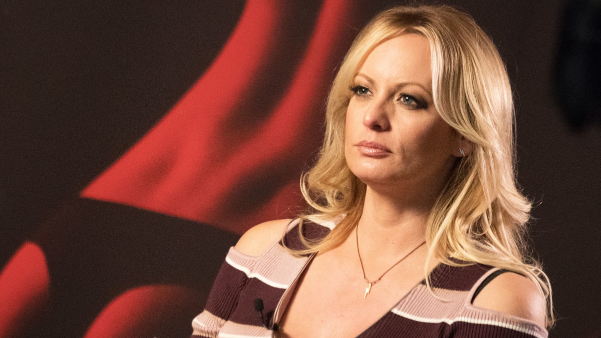 Stormy Daniels: House Dems Leaning Against Calling Trump-Tied Porn Star as  a Witness