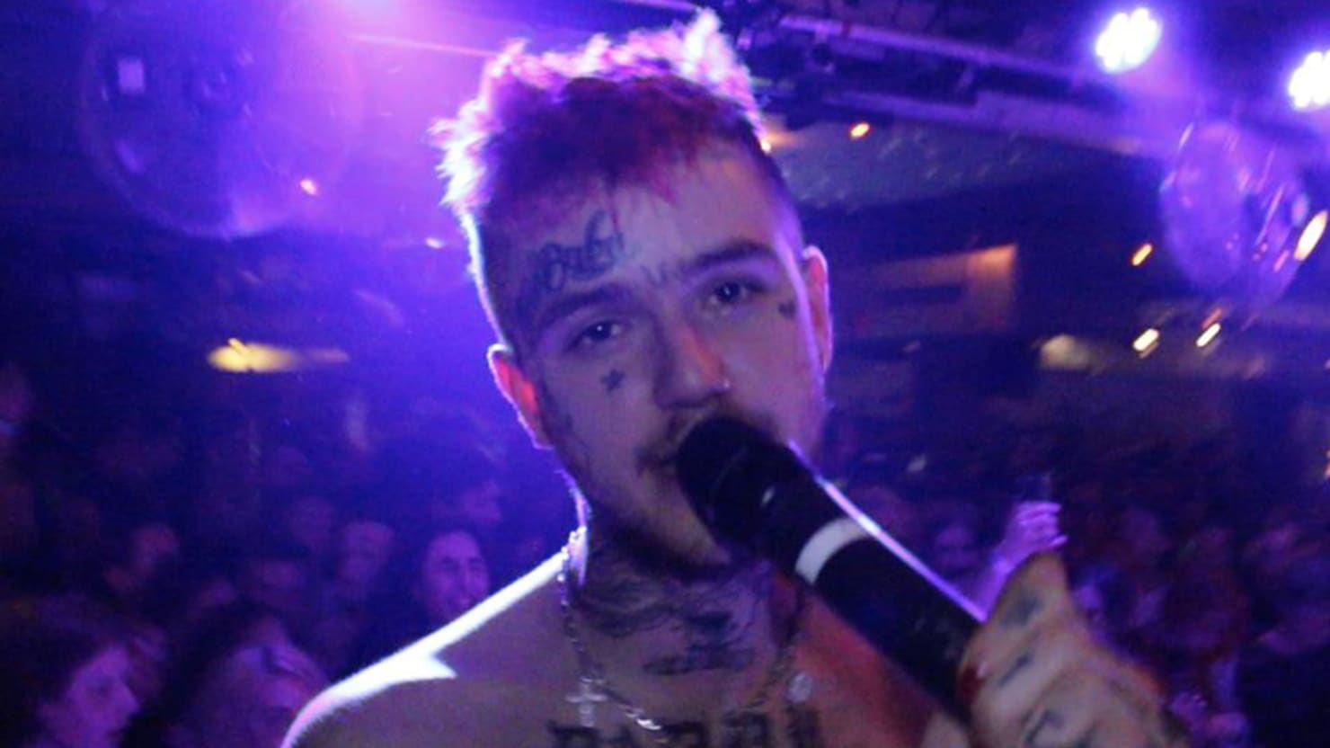 Lil Peep, Rapper Who Blended Hip-Hop and Emo, Is Dead at 21 - The New York  Times