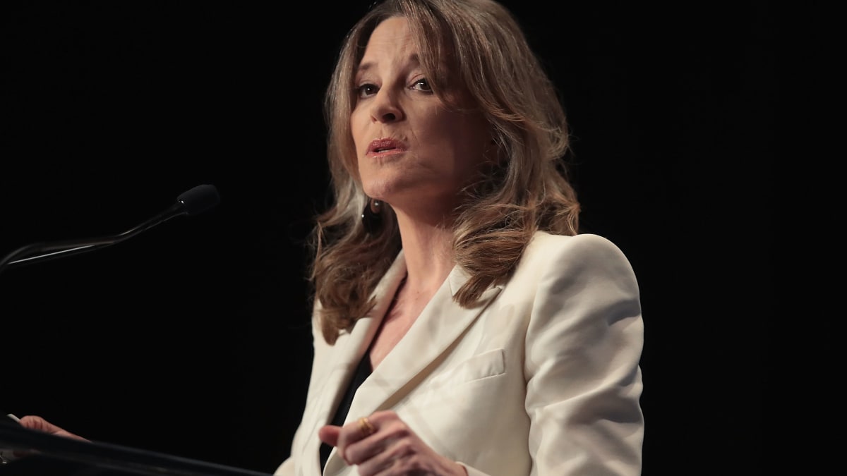 To author Marianne Williamson, the causes and solutions to widespread  despair aren't personal, but political – Santa Cruz Sentinel