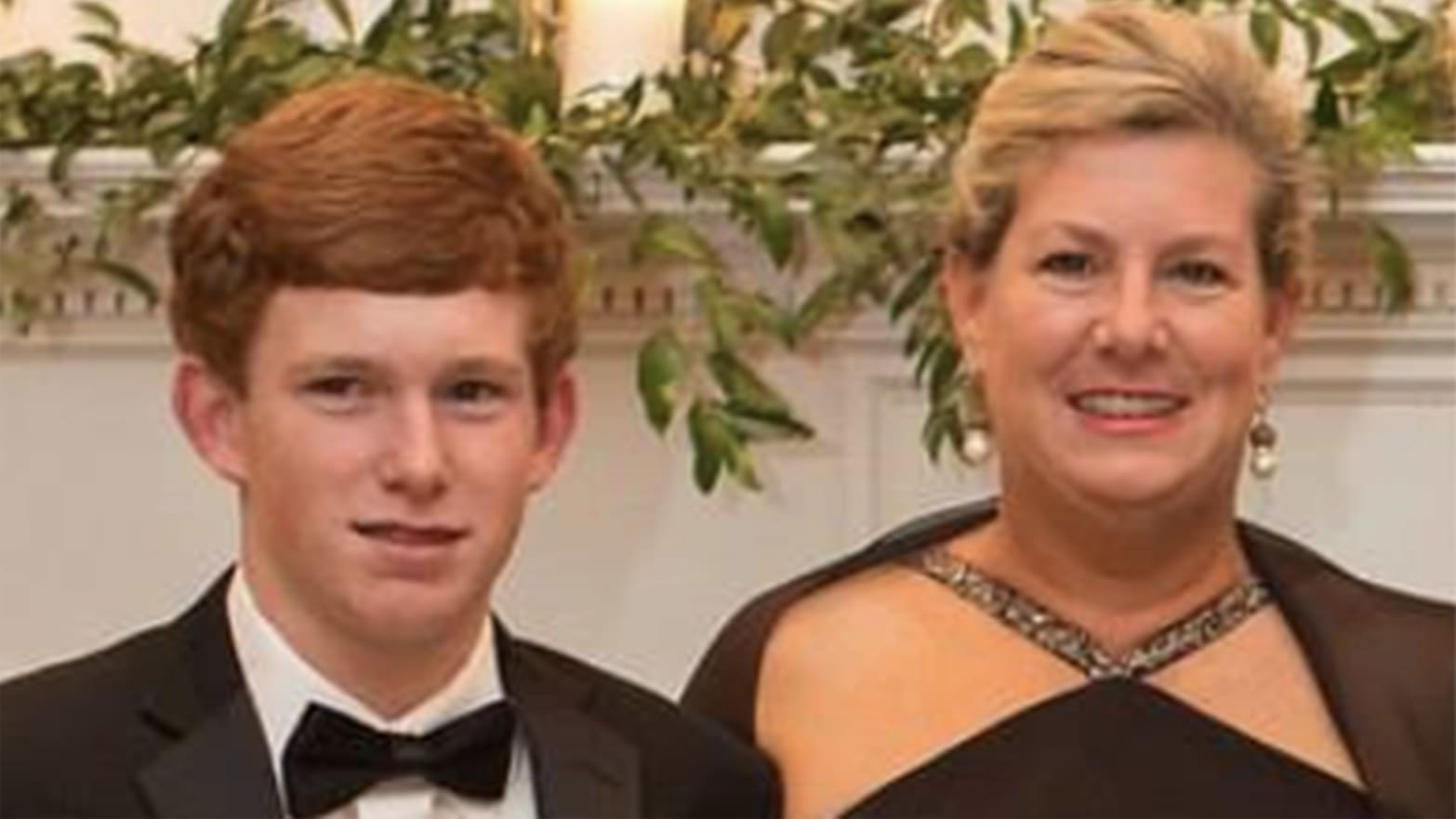South Carolina Lawyer Robert Murdaughs Son Paul, Wife Maggie Dead Amid Probe of Boat Accident picture