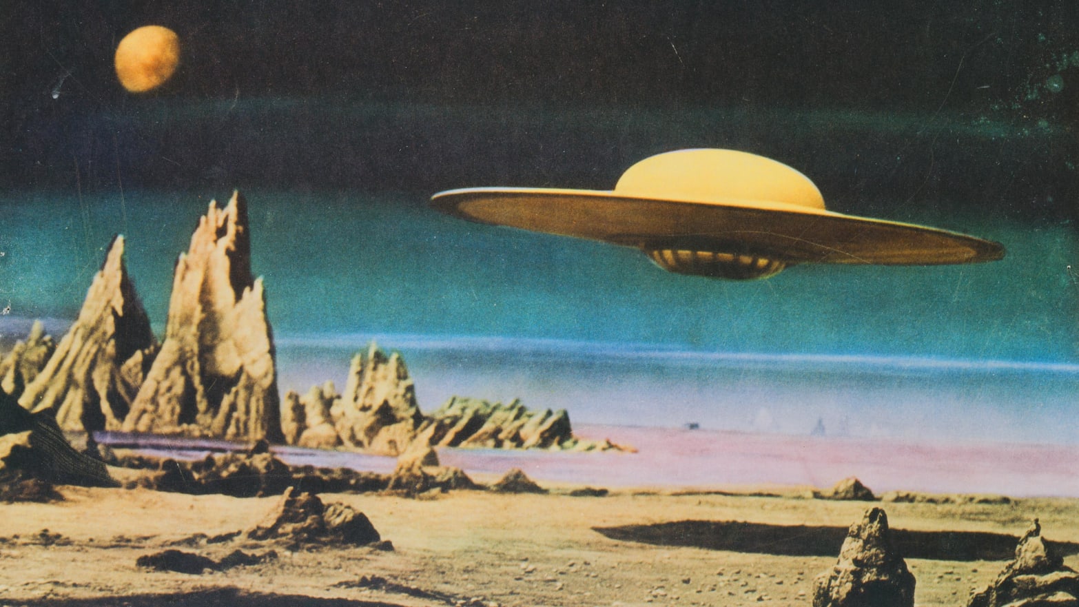 There&#39;s a Giant Hole in the Government&#39;s UFO Report