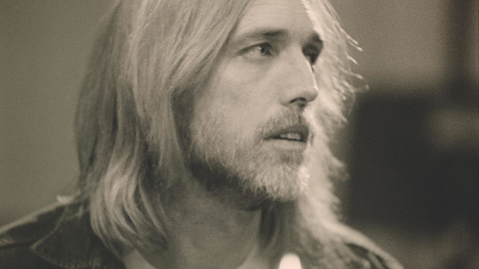 Tom Petty's Iconic Blonde Hair - wide 5
