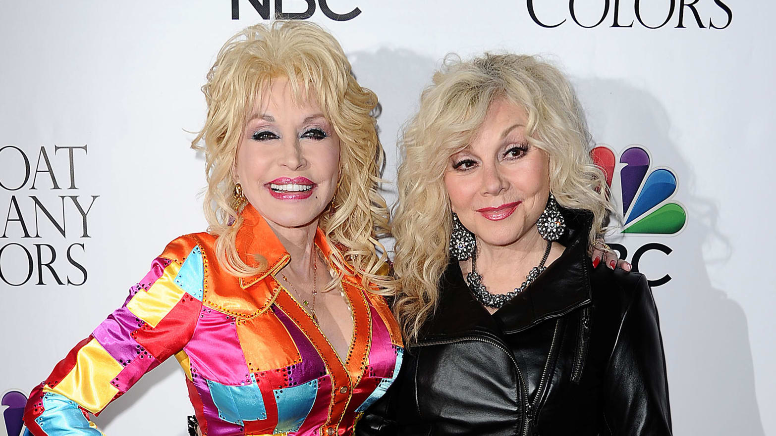 Dolly Parton’s sister Stella’s tweets are ‘racist’ dumpster fire