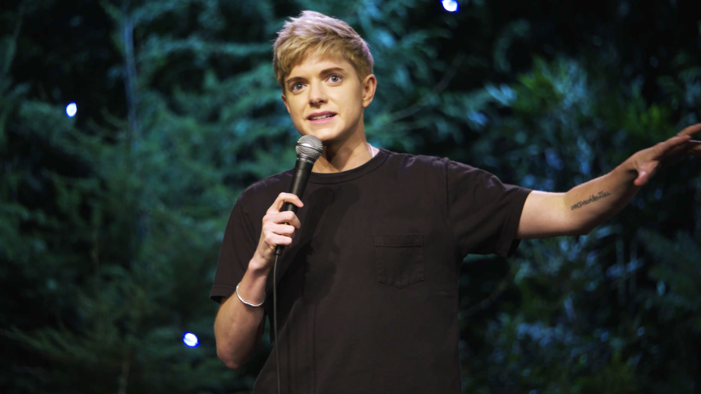 Mae Martin On ‘feel Good ’ Netflix Special And Anti Trans Comedians