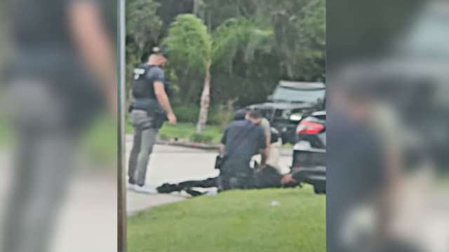 Still image showing Le’Keian Woods after a traffic stop in Florida.