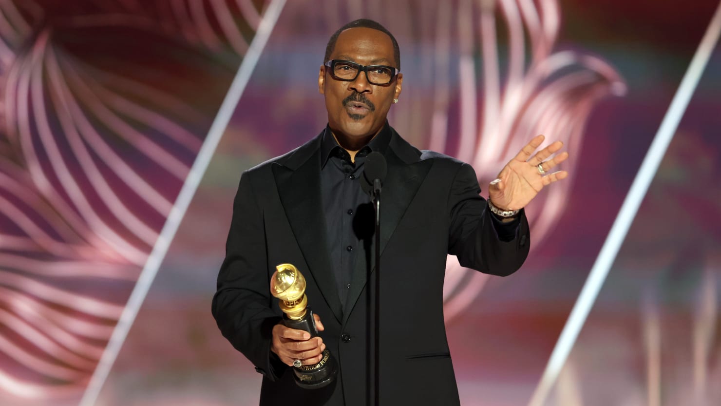 Eddie Murphy Delivers Perfect Will Smith Joke at Golden Globes