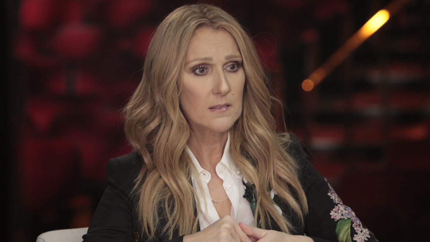 Tim Celine Dion menyerang Trump karena lagu “Titanic”.