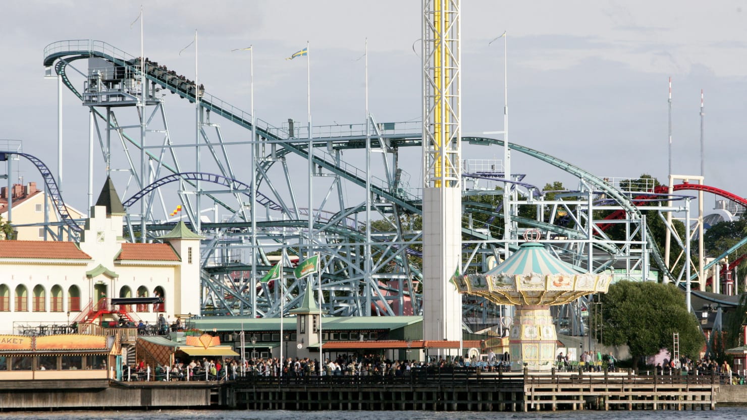 Swedish Roller Coaster Derails, Hurtles Riders Through the Air: 1 Dead and  9 Hurt