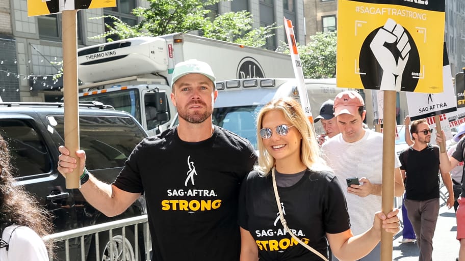 Stephen Amell walks the picket line with members of SAG-AFTRA