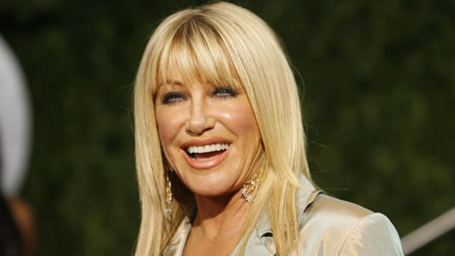Suzanne Somers arrives at the 2010 Vanity Fair Oscar party in West Hollywood, California March 7, 2010.
