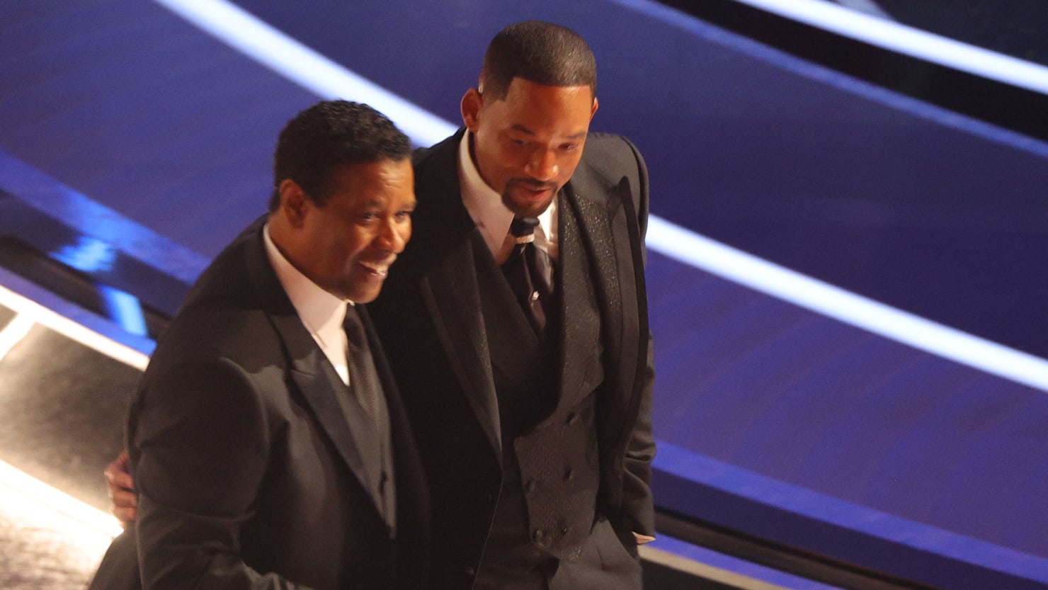 Denzel Washington dit qu’il a prié avec Will Smith après la claque des Oscars