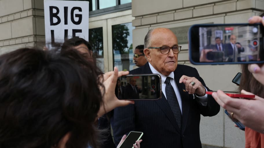 Former New York City Mayor Rudy Giuliani listed his apartment recently.