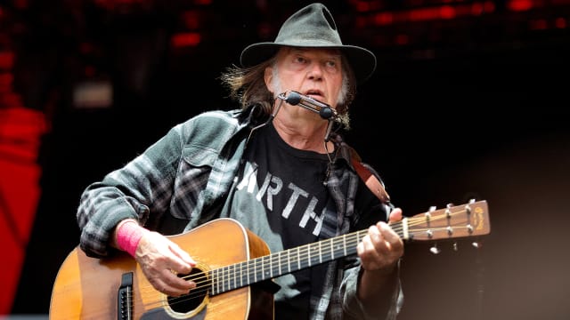 Neil Young says his music is returning to Spotify after he left the platform amid his criticisms of Joe Rogan’s podcast for allegedly spreading vaccine misinformation. 