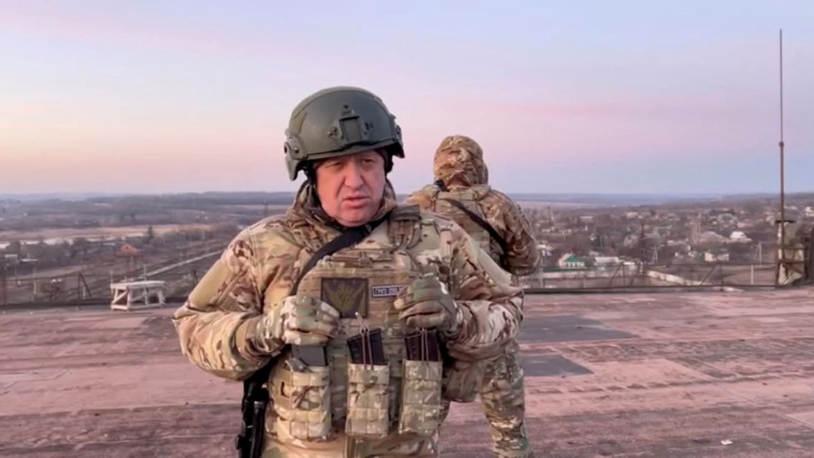 Prigozhin Hails Ukraine’s Brave Defense of Bakhmut With ‘Shitload’ of Ammo