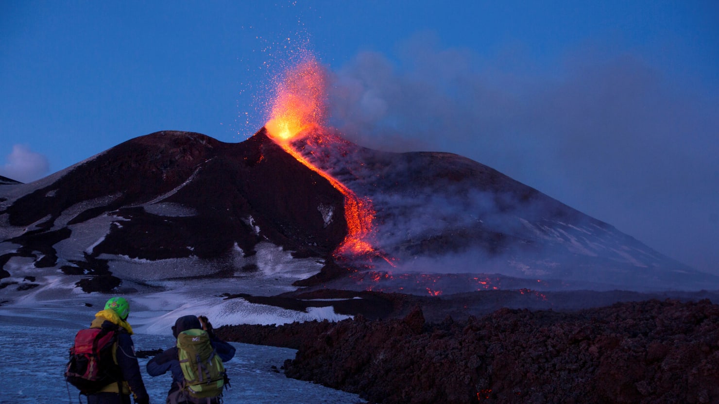 Mount Etna causes a 4.8-magnitude earthquake on Sicily