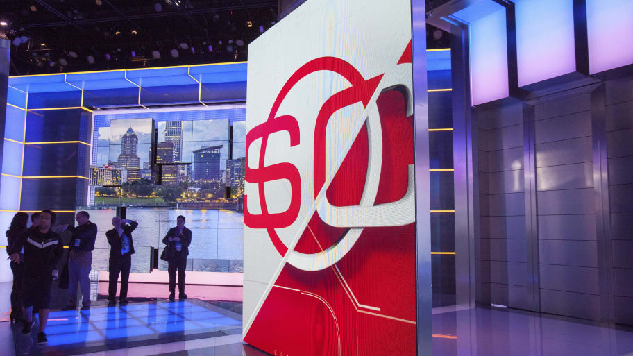 ESPN explored a deal to make major sports leagues like the NFL and NBA minority investors