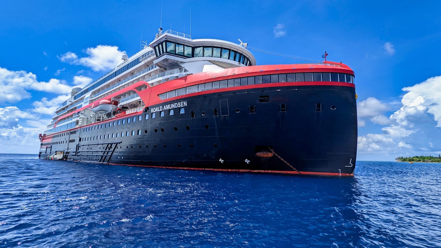 Norwegian Cruise Line has Sustainable Water Bottles on Deck