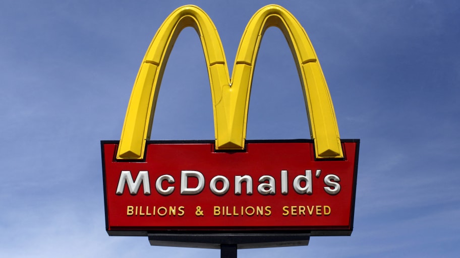 A McDonald’s sign.