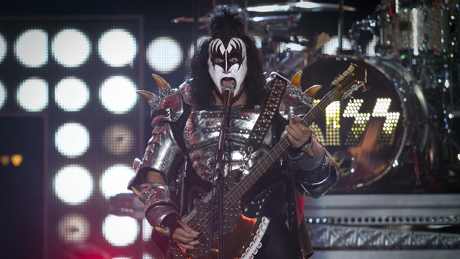 KISS' Gene Simmons Plays Sitting Down After Appearing to Fall Ill at Brazil  Concert
