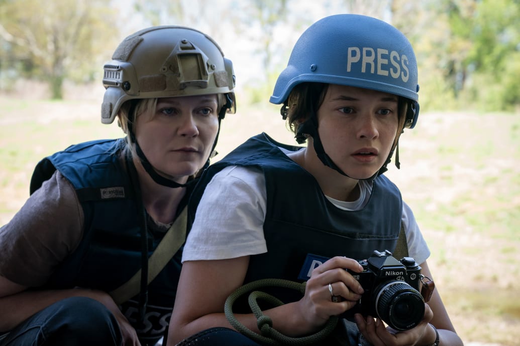 A photo of Kirsten Dunst and Cailee Spaeny in 'Civil War'