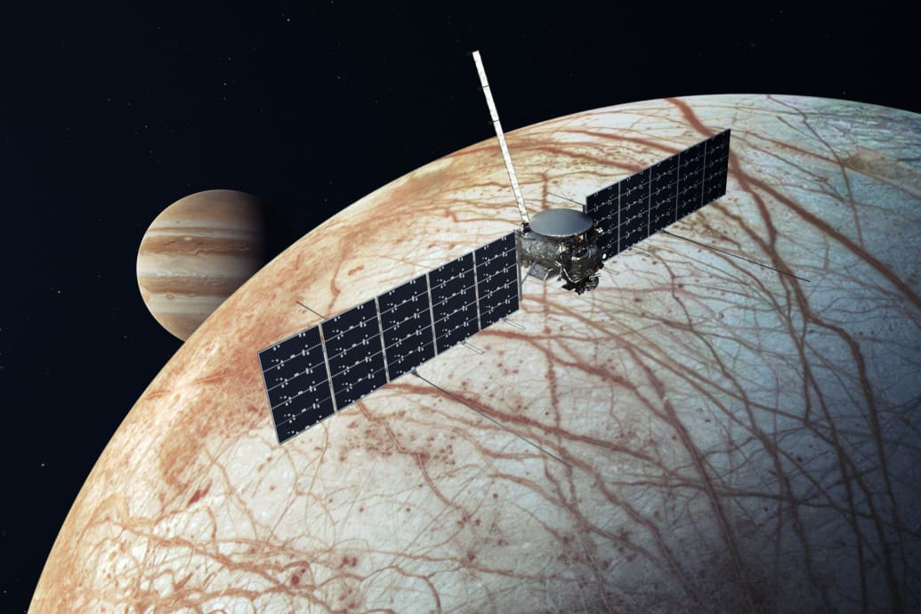 Artist's rendering of NASA's Europa Clipper spacecraft.