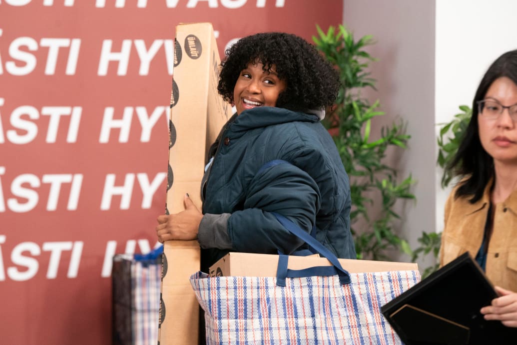 A photo still of Natasha Rothwell in How to Die Alone