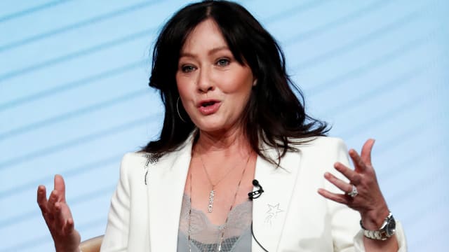 Shannen Doherty opened up about finding hope in her ongoing cancer battle during a discussion on her podcast this week. 