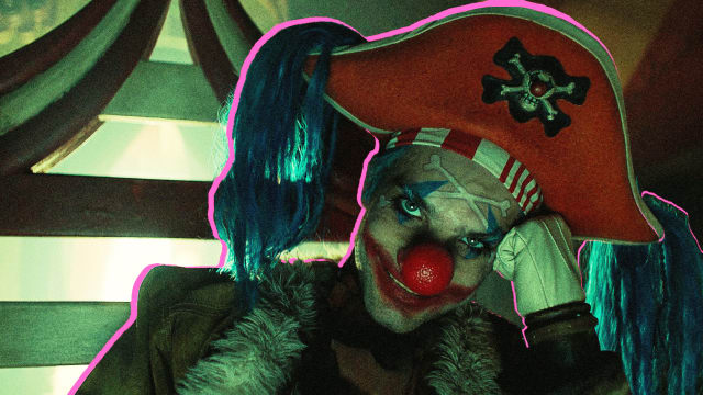 A still from the live action remake of One Piece showing Jeff Ward as Buggy The Clown in season 1.