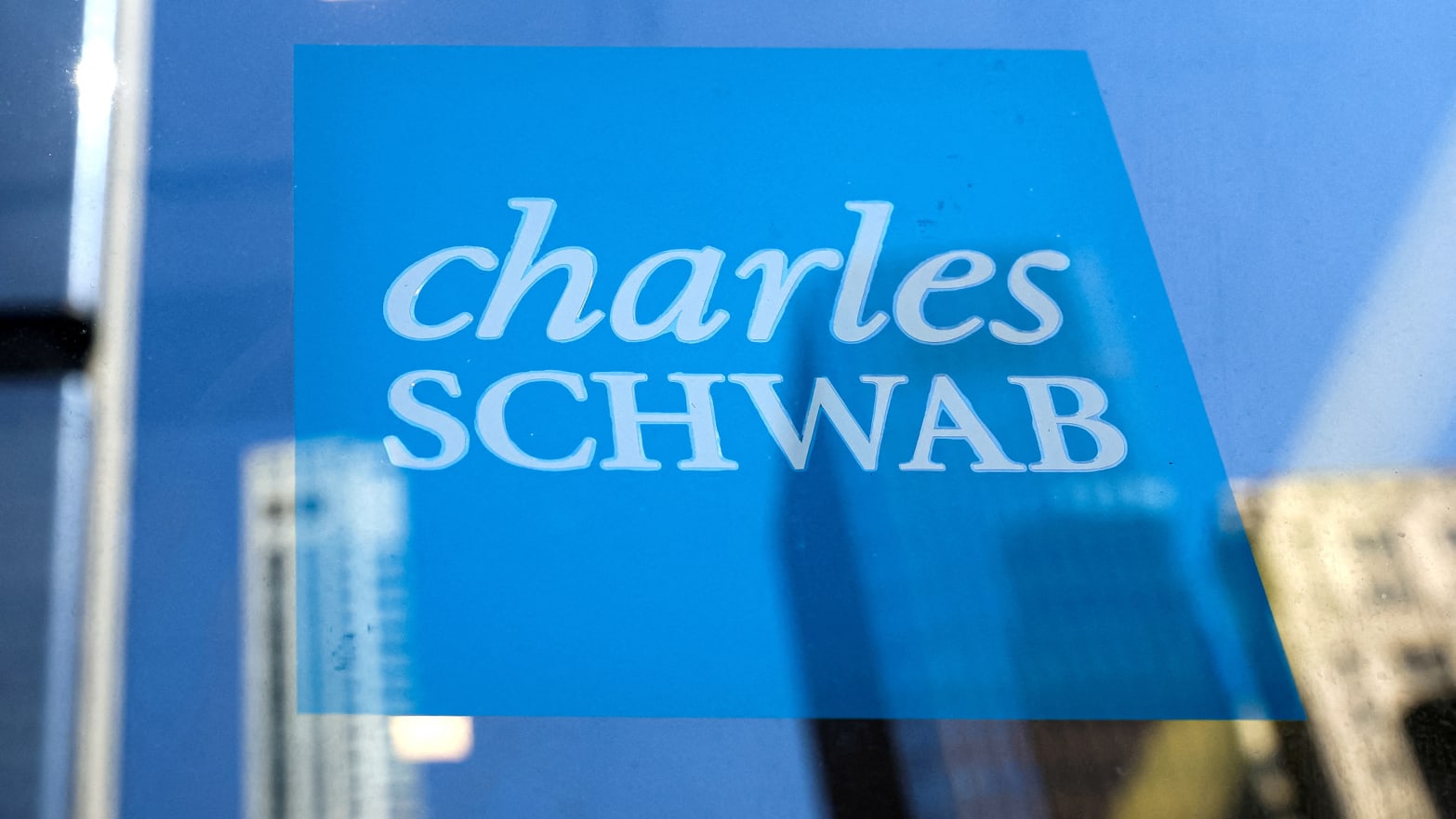 Online trading sites including Charles Schwab were hit by outages amid a global stock market selloff, according to reports.