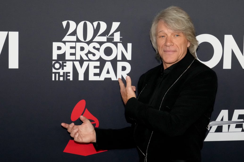 Photo of Jon Bon Jovi on red carpet