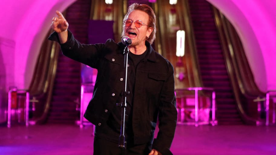 Bono performing in a Ukrainian subway station in 2022.