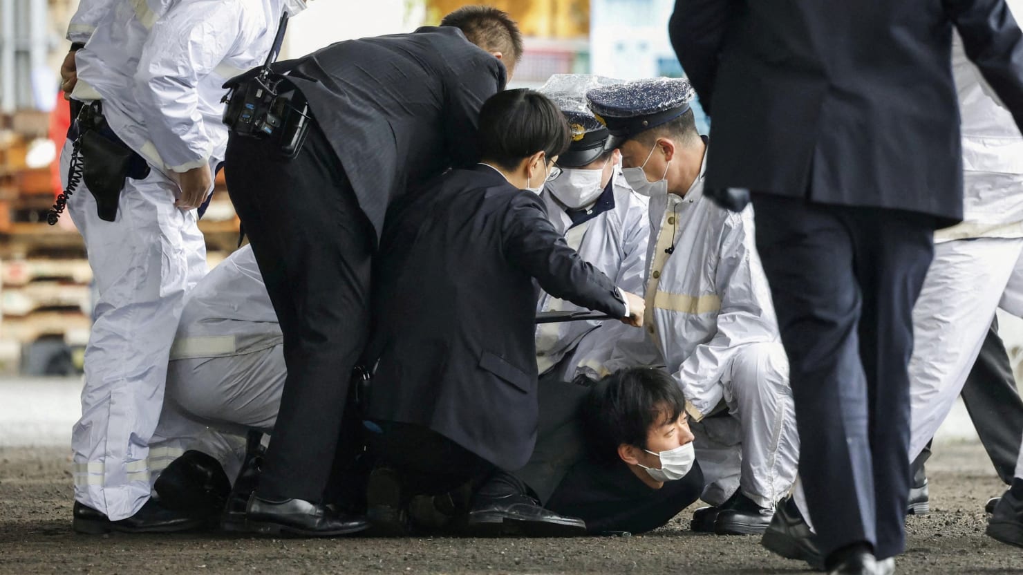 Hero Who Helped Save Japanese PM Flabbergasted by Lack of Security