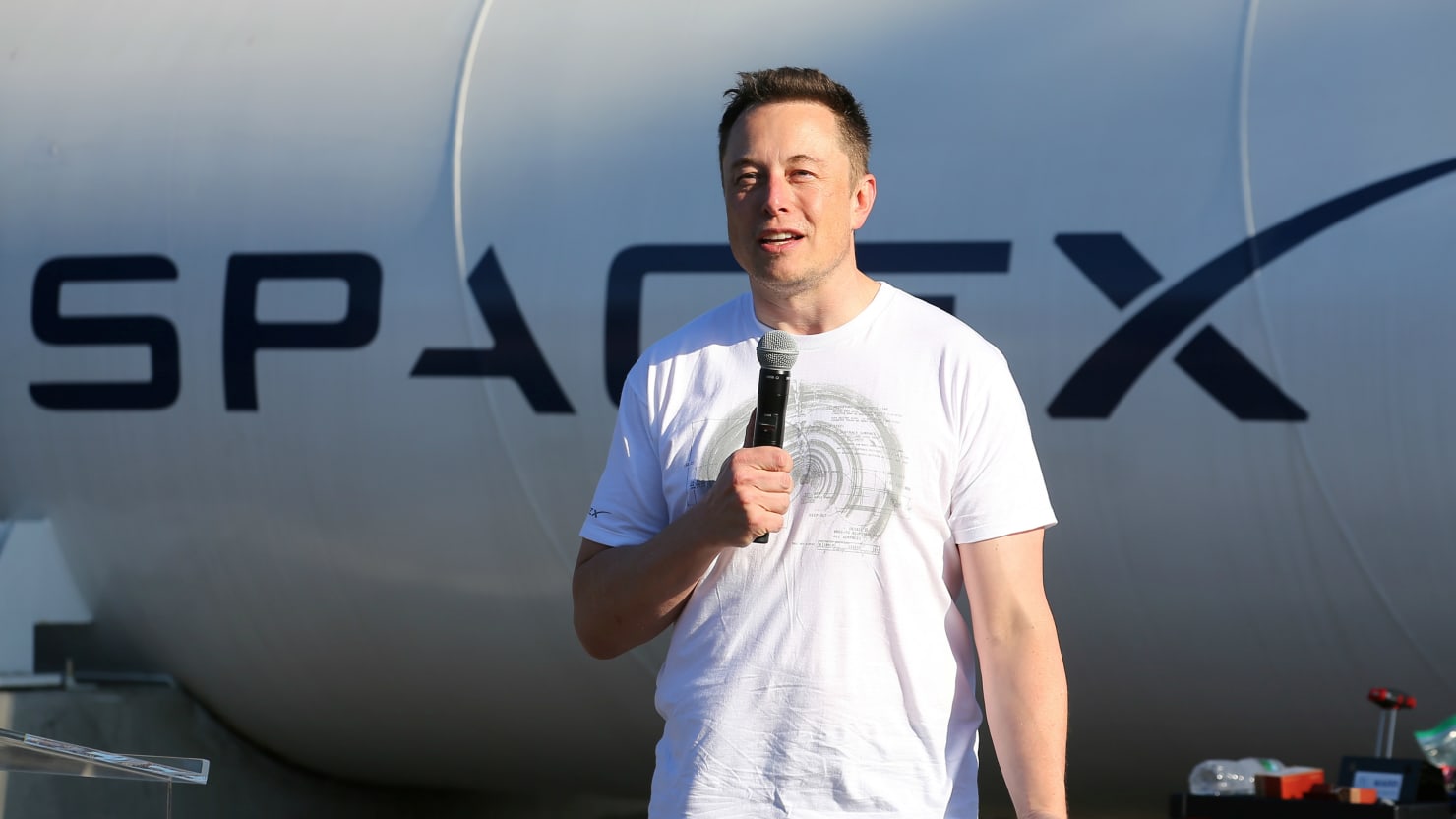 Elon Musk: SpaceX Can Colonize Mars, Build Moon Base - The ...