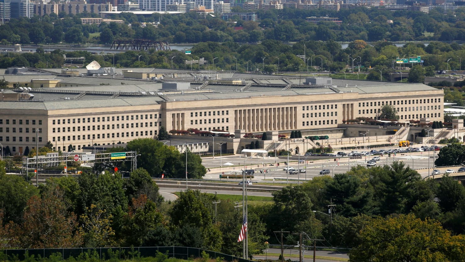 Пентагон ростов. Пентагон США. Пентагон (здание). Пентагон и МО РФ. Washington DC Pentagon.