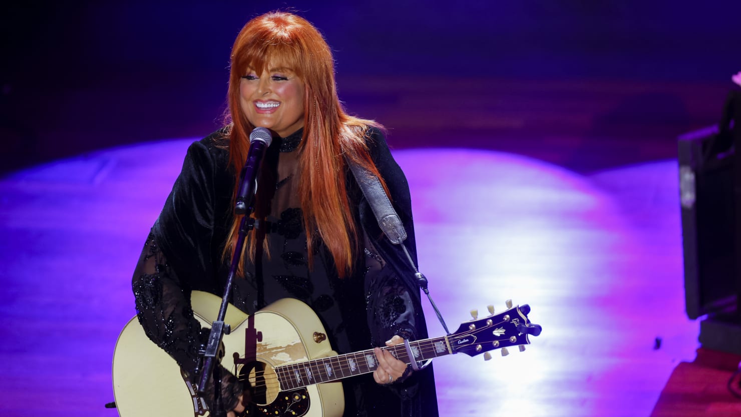 Wynonna Judd Denies Feuding With Sister Ashley Over Their Mom’s Will – The Daily Beast