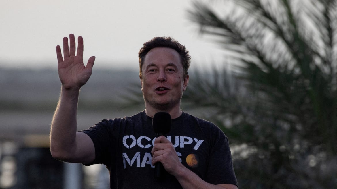 Musk Demands Sit-Down With Engineers Amid New Twitter Chaos