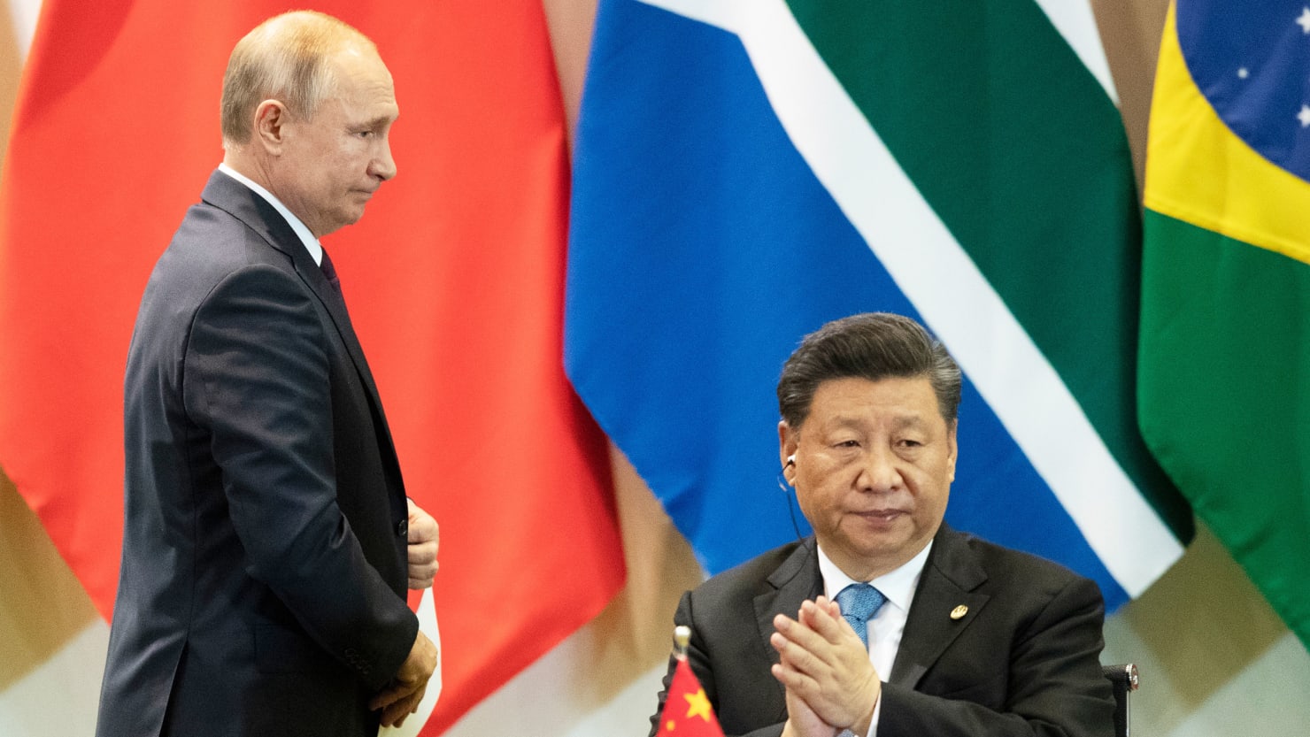 Russia, China collaborate on insane US COVID lab theory