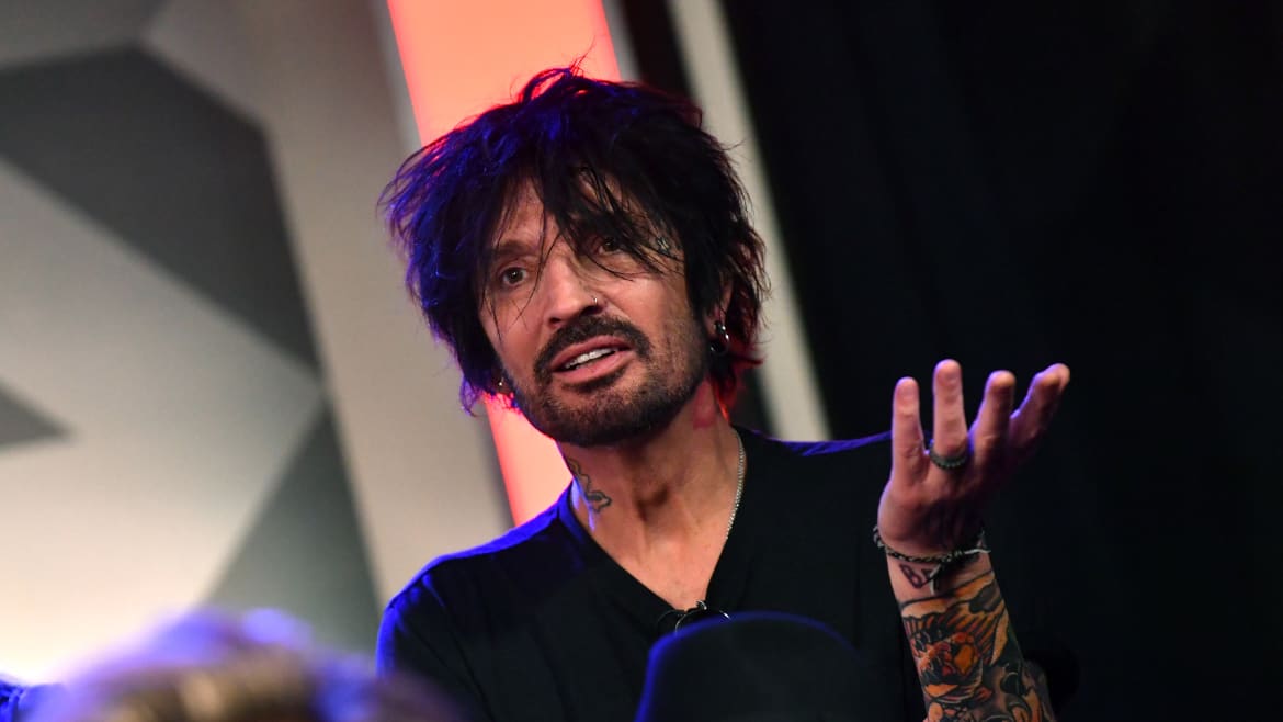 Mötley Crüe Star Tommy Lee Accused of Sexually Assaulting Woman in Helicopter
